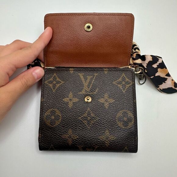 Louis Vuitton Monogram Elise Wallet - Picture 3 of 16